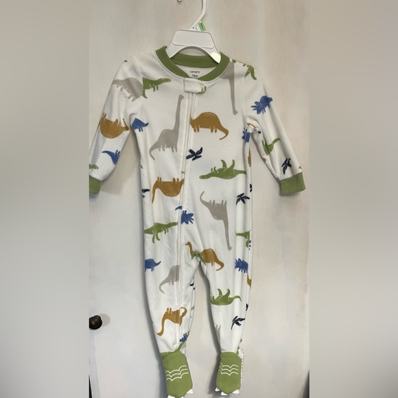Carter's Other - Carters 18M footed onesie